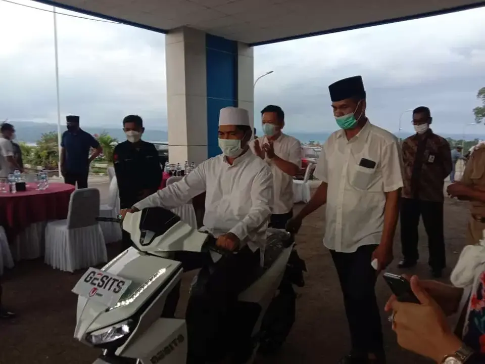 La Bakry Luncurkan Motor Listrik di Buton
