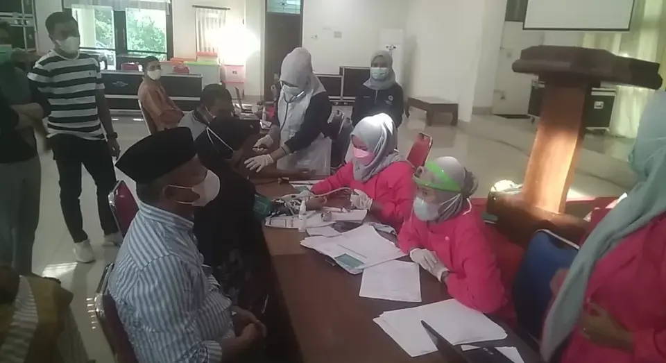 ASN Setkot Baubau Jalani Vaksinasi Tahap II, Roni Muhtar: Tetap Patuhi Prokes