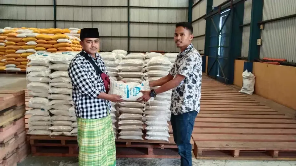 Tim Militan Syahrul Said Kembali Bagikan 1,5 Ton Beras Kepada Masyarakat