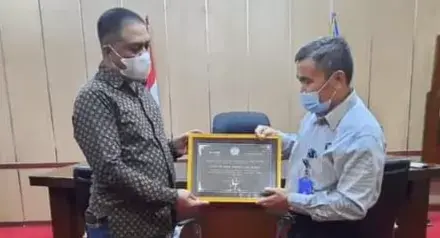 Lagi, Bupati Arusani Terima Penghargaan