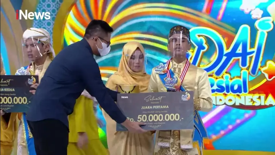 Dion Saputra Remaja Asal Kota Baubau, Raih Juara 1 Dai Spesial Indonesia