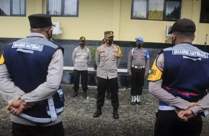Cegah Covid-19, Kapolres Buton Sebar Bhabinkamtibmas Sisir Desa Binaan