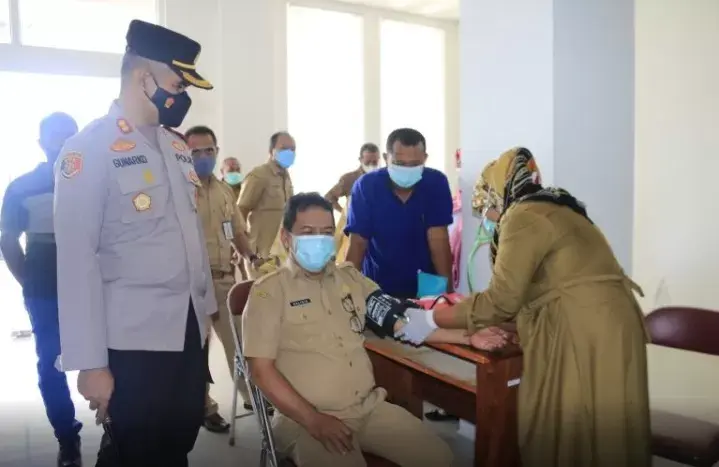 Kapolres Apresiasi Peserta Vaksin di Buton