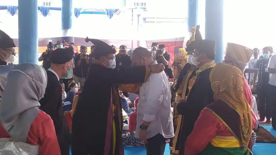 Ketua DPD RI La Nyalla Mattaliti Diberi Gelar Mia Ogena Yi Saragau