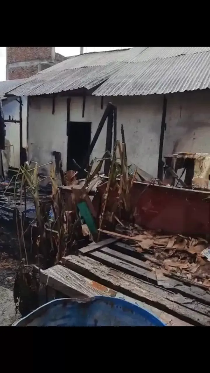 Dua Rumah Ludes Dilahap Si Jago Merah