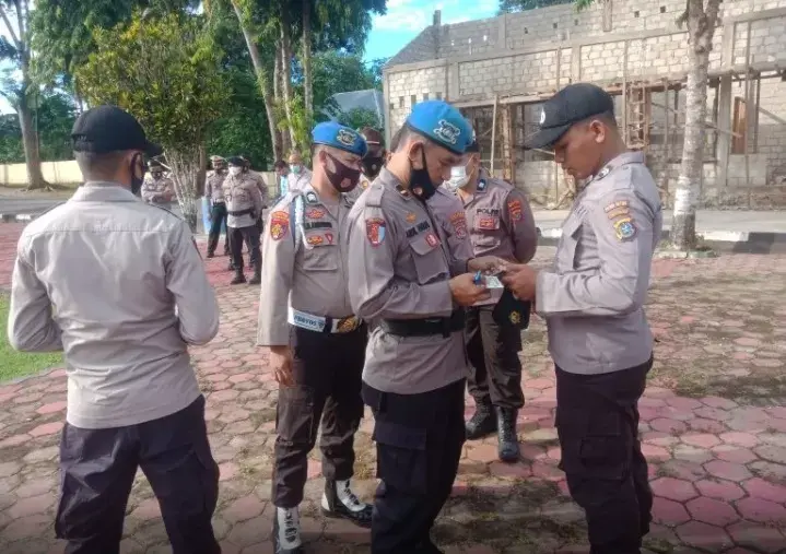 Sikap Tampang Polisi di Buton Diperiksa