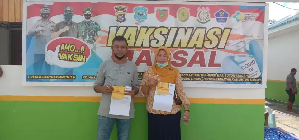 Vaksinasi Massal, Polsek Sangia Wambulu Antar Jemput Warga