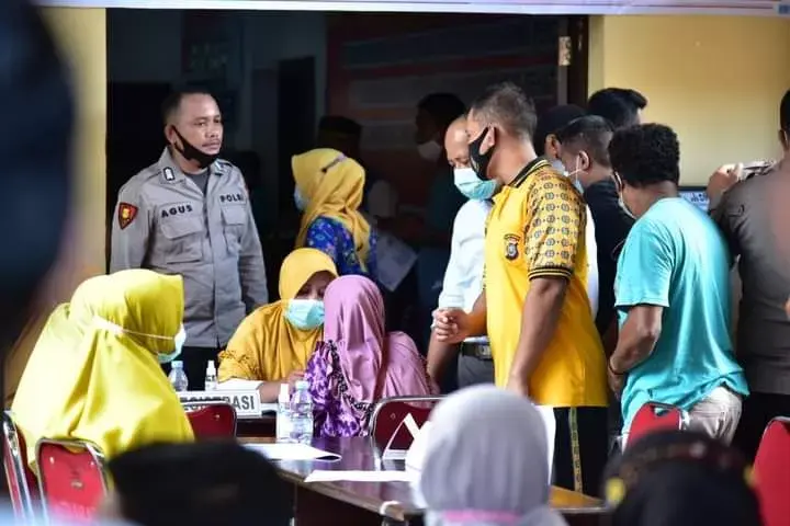 Polres Buton Vaksinasi Massal