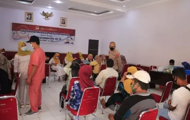 Vaksinasi Massal Sukses, Kapolres Buton Ucapkan Terima Kasih