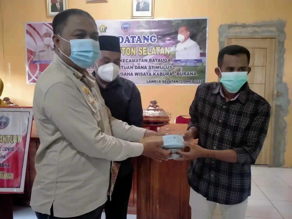 Bupati Busel Minta Pemdes Lawela Selatan Kelola Obyek Wisata Kabura Burana Secara Profesional