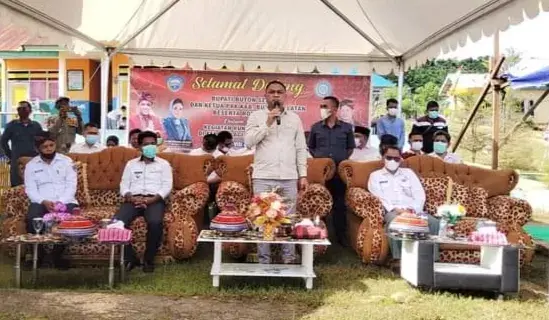 Fokus Bangun Daerah, Bupati Busel Minta Masyarakat Jaga Kekompakan