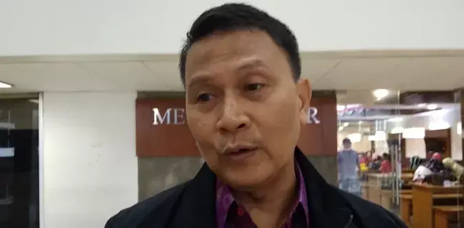 Inkonstitusional, Presiden Tiga Periode Juga Akan Lahirkan Buzzer Pemuja Kekuasaan