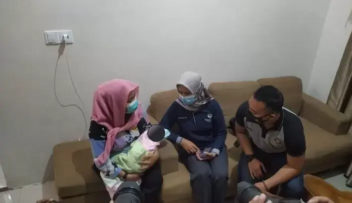Bayi Yang Ditemukan di Baruga Keraton Buton Jadi Rebutan Calon Pengasuh