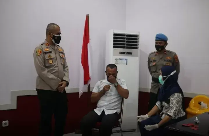 Kapolres Buton Pantau Vaksinasi Massal Tahap II