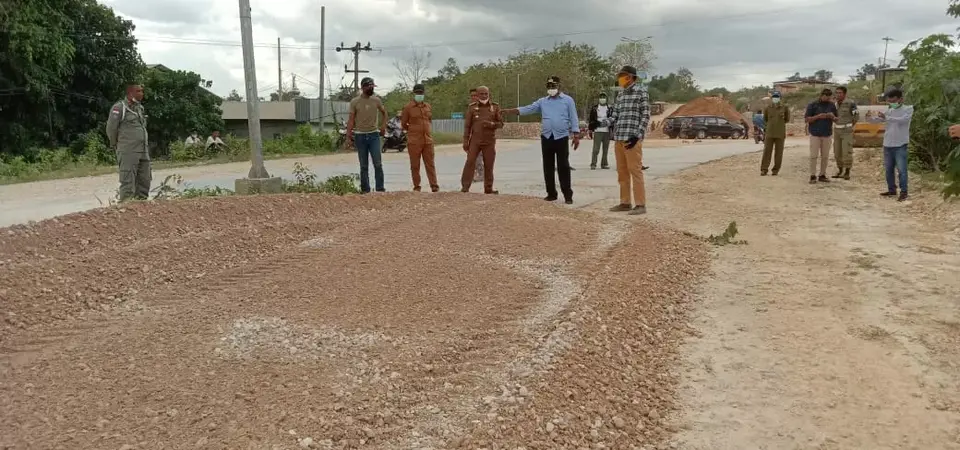 Bina Marga Sultra Diminta Turun Lapangan Sebelum Mengaspal Jalan Provinsi di Buteng