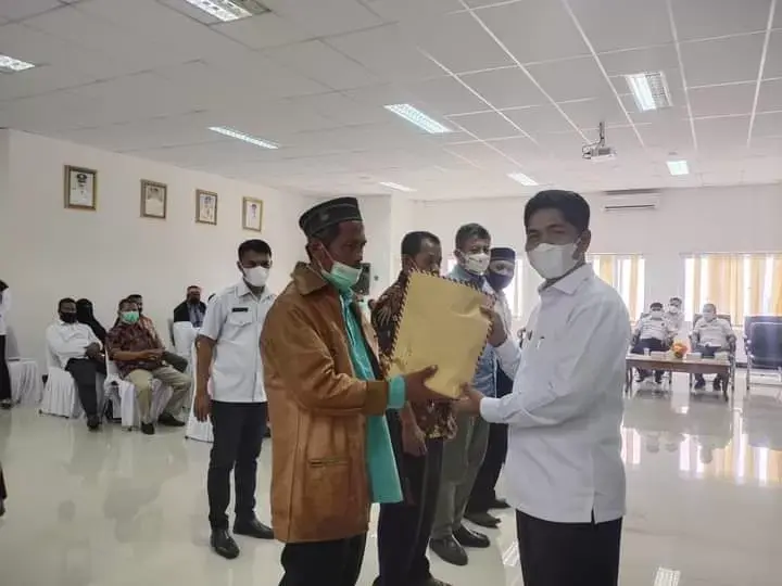 La Bakry Kucurkan Bantuan Masjid