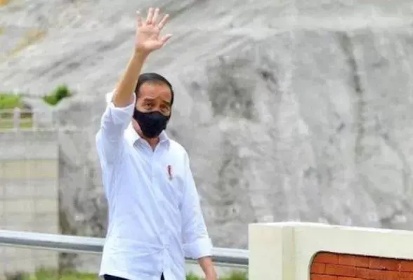 Belajar Dari Penjajahan Belanda, Jokowi Jangan Buru-buru Minta Bantuan Asing