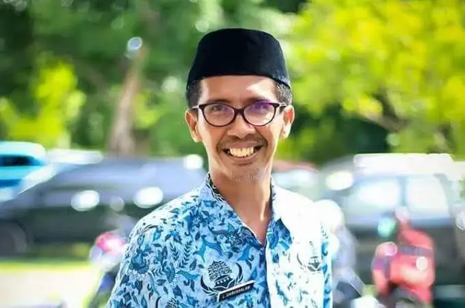 Darusalam Perkarakan Pendemo Rumput Stadion Betoambari