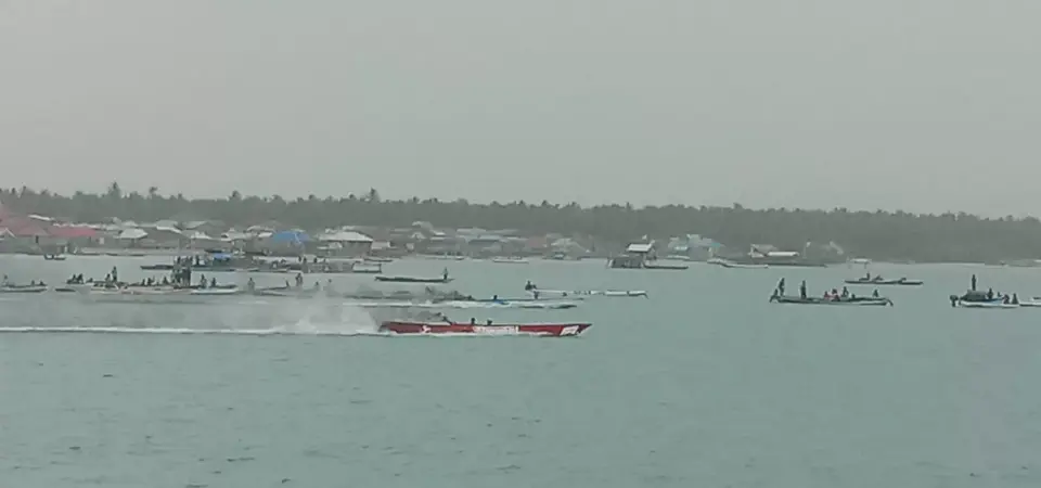 Lomba Perahu Balap Suku Bajo, Bupati Buteng Agendakan Setiap Tahun