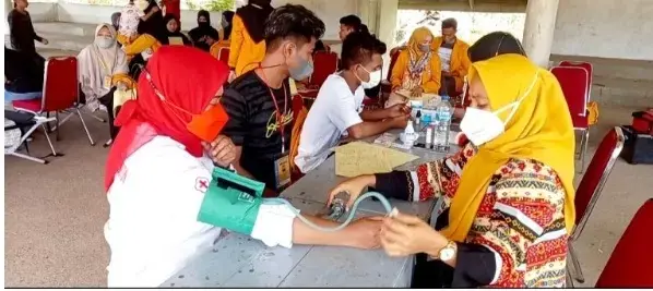 Donor Darah, PMI Gandeng Mahasiswa KKN UHO
