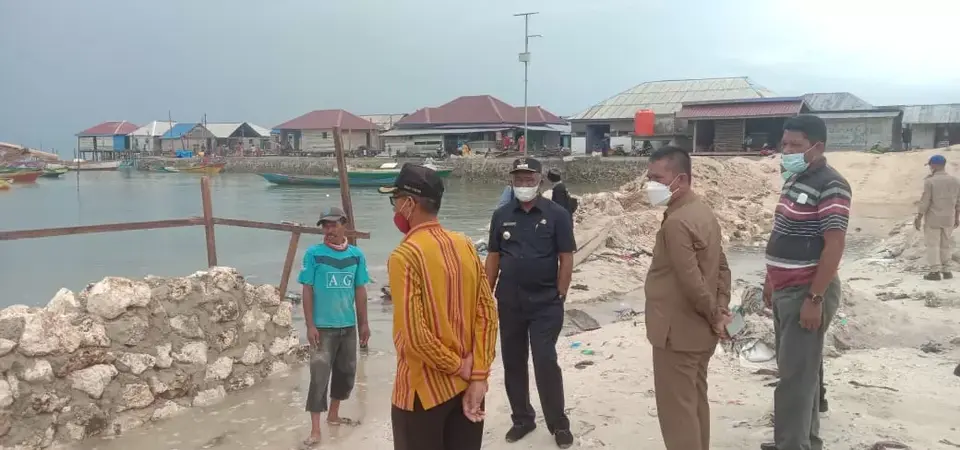Perhatikan Suku Bajo, Bupati Buteng Bangun Sekolah Terapung dan Rumah Adat