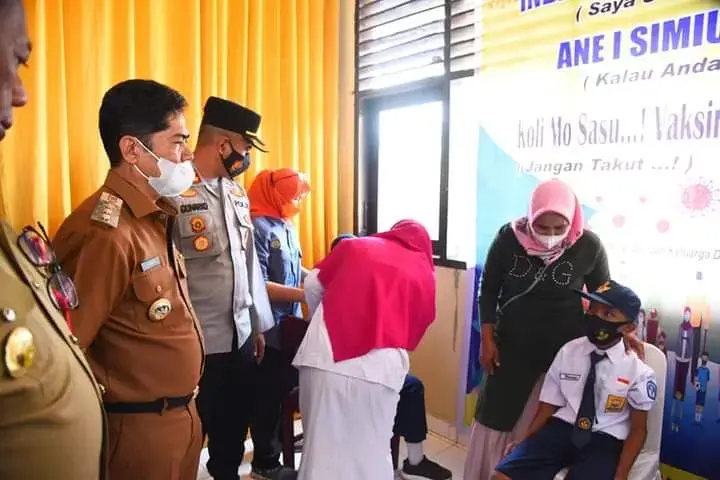 Bupati dan Kapolres Buton Pantau Vaksinasi Pelajar