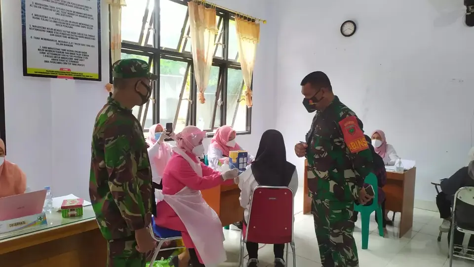 Sukseskan Vaksinasi Nasional, Politeknik Baubau dan Kodim 1413 Buton Gelar Vaksinasi