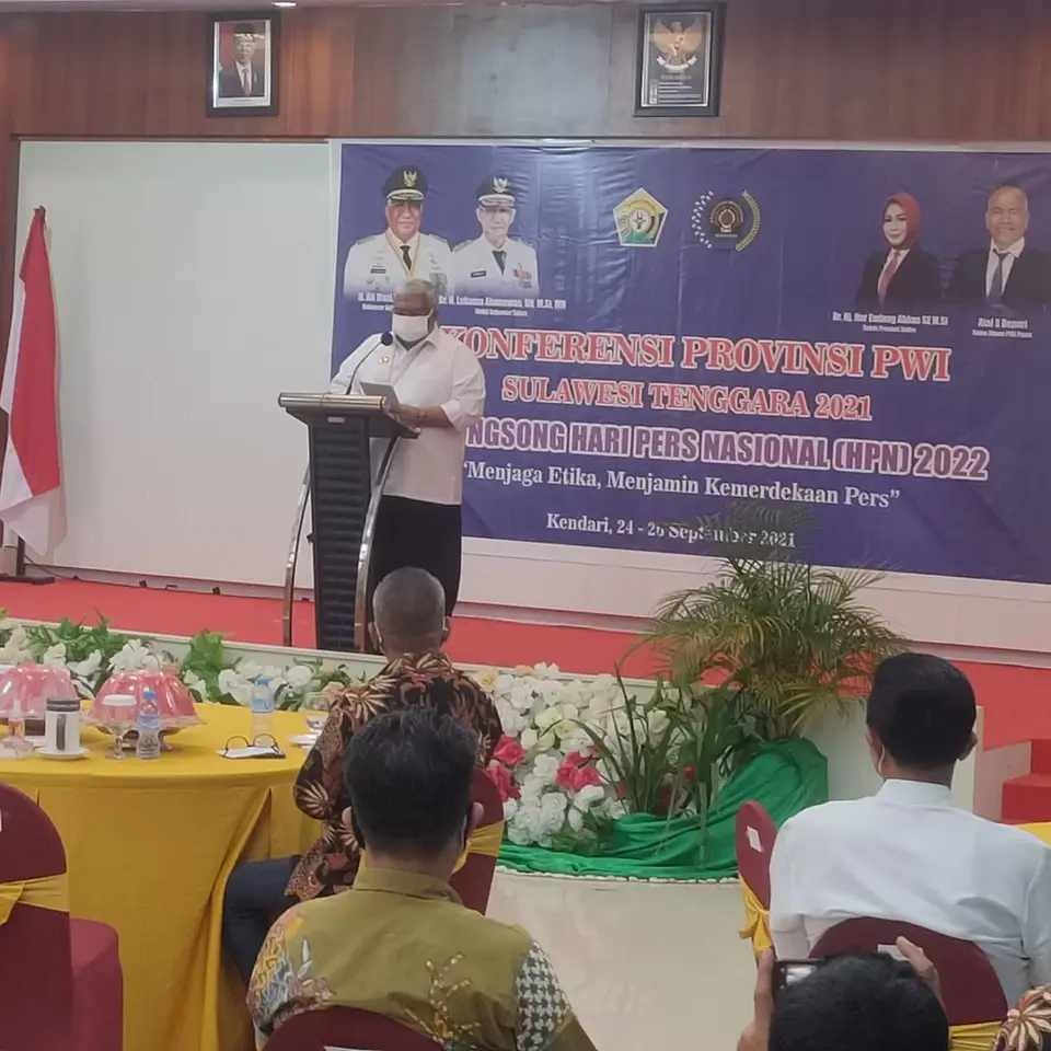 Buka Konferensi PWI, Ali Mazi Dukung HPN 2022 di Sultra