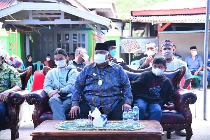 Gubernur Sultra Laksanakan Takziah Hari ke-3 di Pasar Wajo