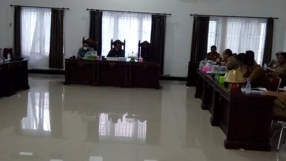 Pembahasan APBD-P Muna Telat, Dewan Minta Penjelasan TAPD