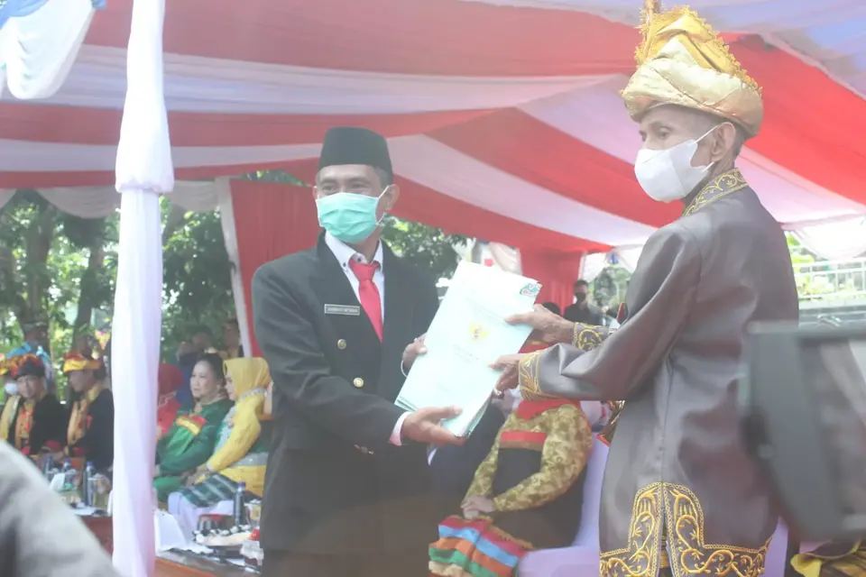 HUT Baubau, Pemerintah Pusat Bagikan Ribuan Sertifikat Tanah ke Masyarakat