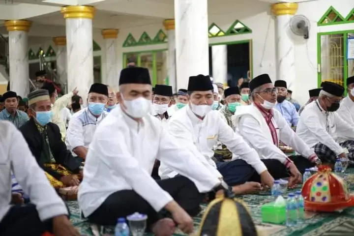 Bupati Buton Hadiri Peringatan Maulid Nabi Muhammad SAW 1443 H di Masjid Kombeli