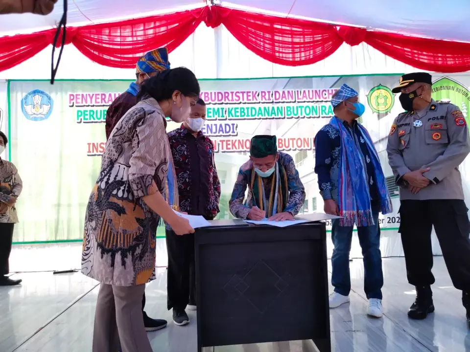 Akbid Buton Raya Berubah Menjadi Institut Kesehatan dan Teknologi Buton Raya