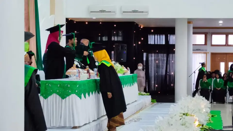 STAI YPIQ Baubau Telurkan 134 Sarjana Baru