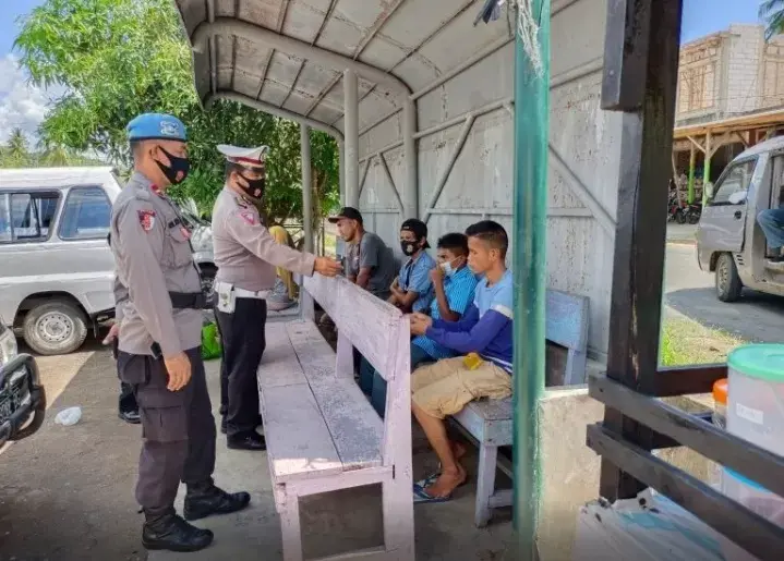 Operasi Zebra Anoa 2021, Polres Buton Bagi-bagi Masker