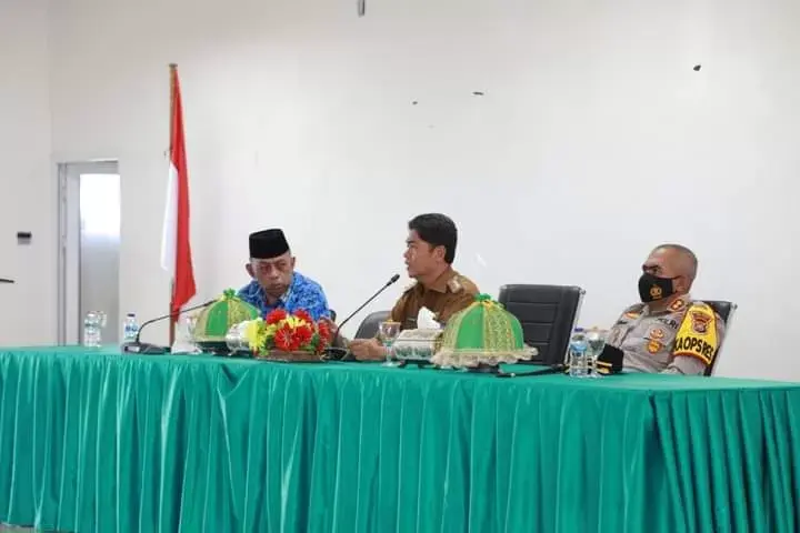 Target 1.012 Dosis Per Hari, La Bakry Evaluasi Vaksinasi Covid di Buton