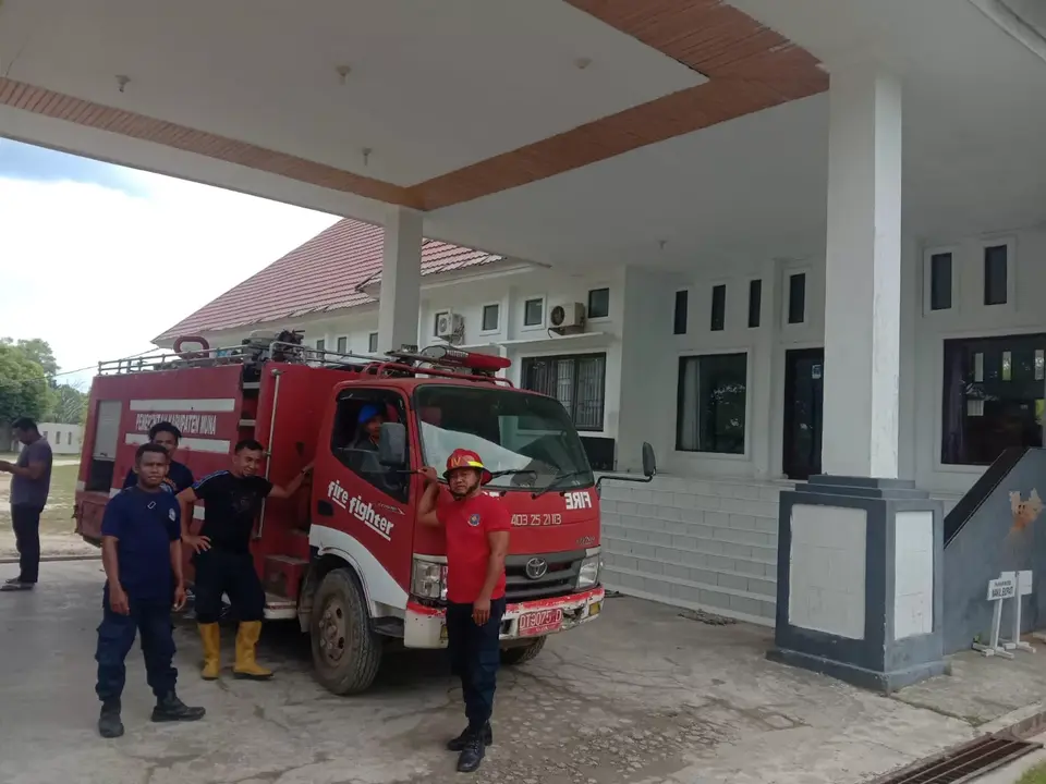Anggaran Minim, Damkar Muna Protes Parkir Mobil di DPRD