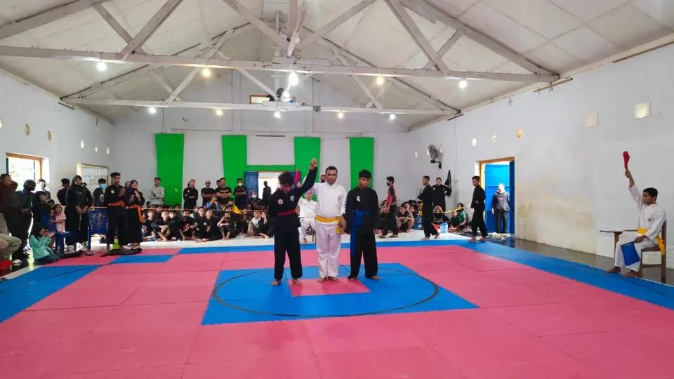 Buka Kejuaraan Pencak Silat, Monianse : Lawan Tanding Adalah Teman Bermain