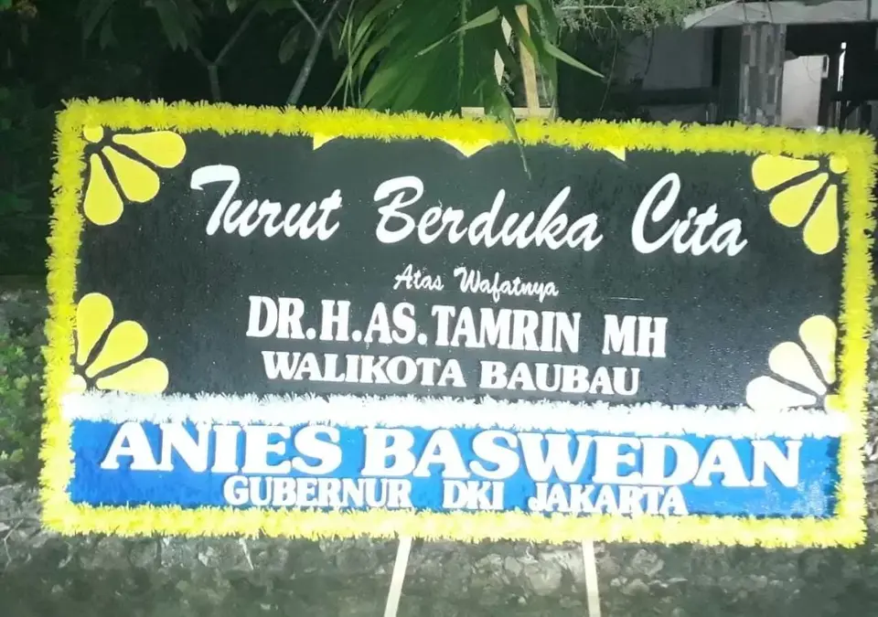 Anies Baswedan Kirimkan Karangan Bunga Dukacita untuk Almarhum Wali Kota Baubau