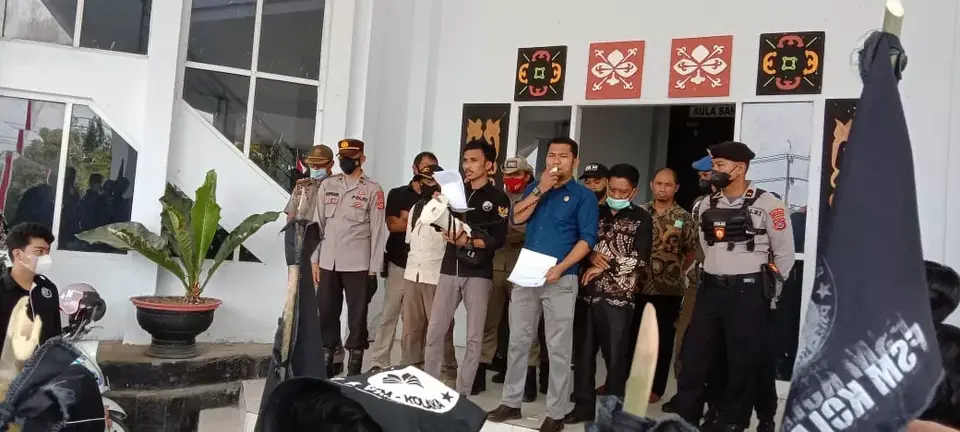 Perusda Kolaka Diduga Tidak Miliki IPPKH, Mahasiswa Datangi DPRD Kolaka