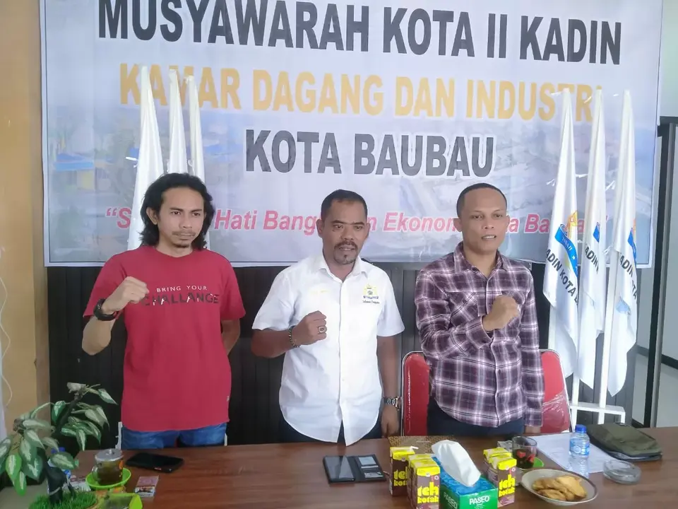 Alexander Simon Calon Tunggal Ketua Kadin Baubau
