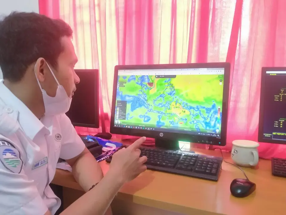 Pesisir Baubau Porak-poranda, BMKG: Anginnya Langka Terjadi