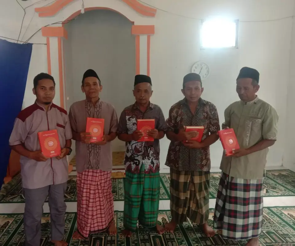 Wakaf Al-Qur'an BWA Sampai di Muna Barat
