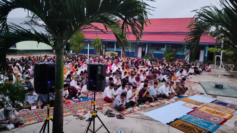 Guru dan Siswa SMKN 1 Baubau Buka Puasa Bersama