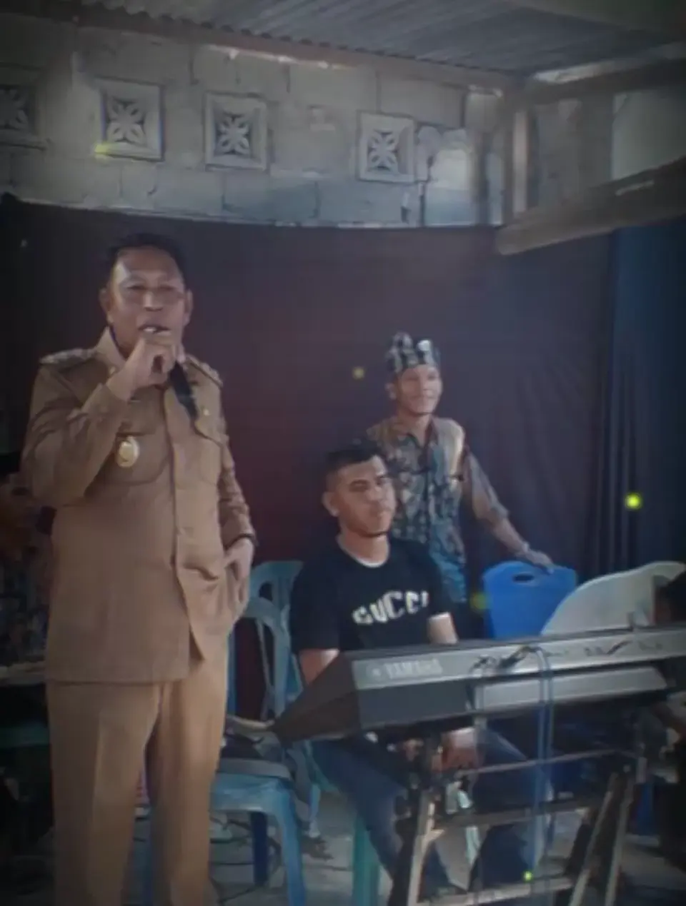 Setiap Diundang, Ahali Sumbang Lagu