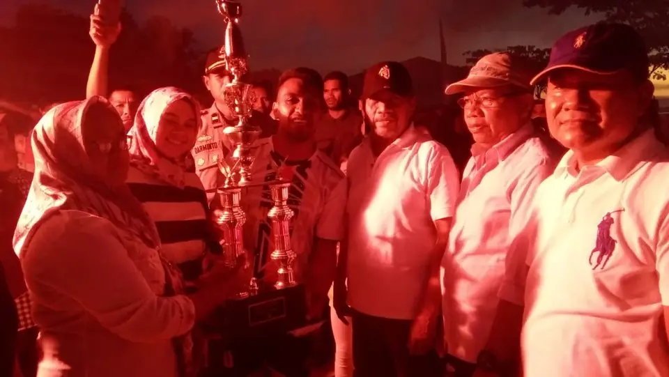 Wakil Bupati Muna Tutup Turnamen Pasir Putih Cup IV