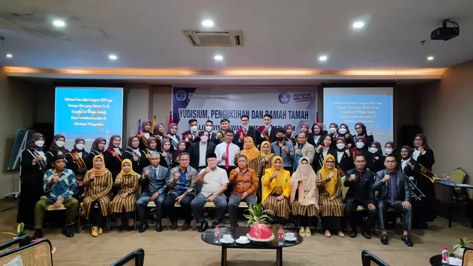 31 Mahasiswa FKM Unidayan Resmi Menyandang Gelar SKM