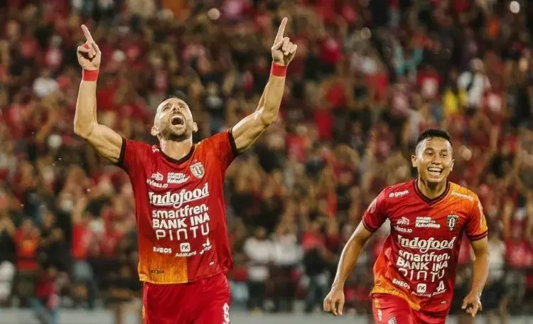 Bali United Tumbangkan Persik Kediri dengan Skor 4-0