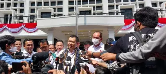 Hary Tanoe Pimpin Rombongan Perindo Mendaftar ke KPU