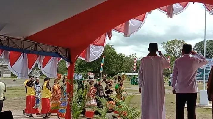 Apel Tahunan, Santri Ponpes Al-Munawwarah Buteng Parade Budaya dan Ketangkasan
